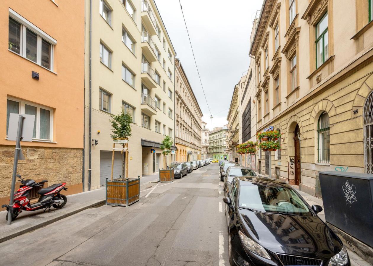 Feel Home Superior # Free Parking # Balcony # Ac — Photos 3